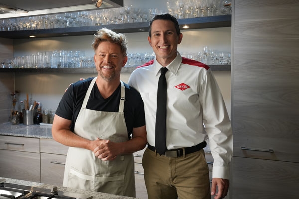 Bug Bites - Chef Richard Blais and Orkin Entomologist Ian Williams